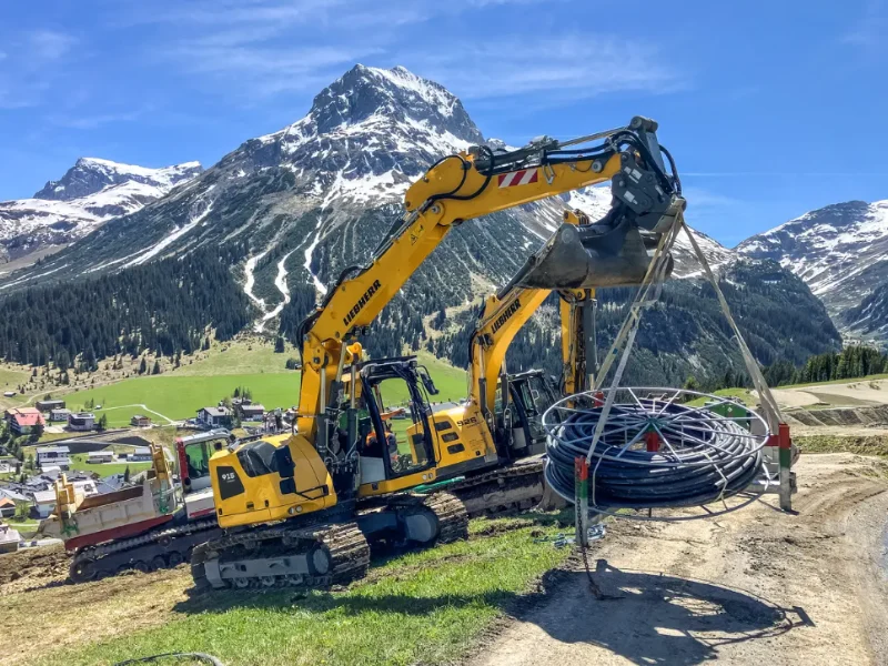 Liebherr R 915 Compact Litronic Paletli Ekskavatör görseli 2