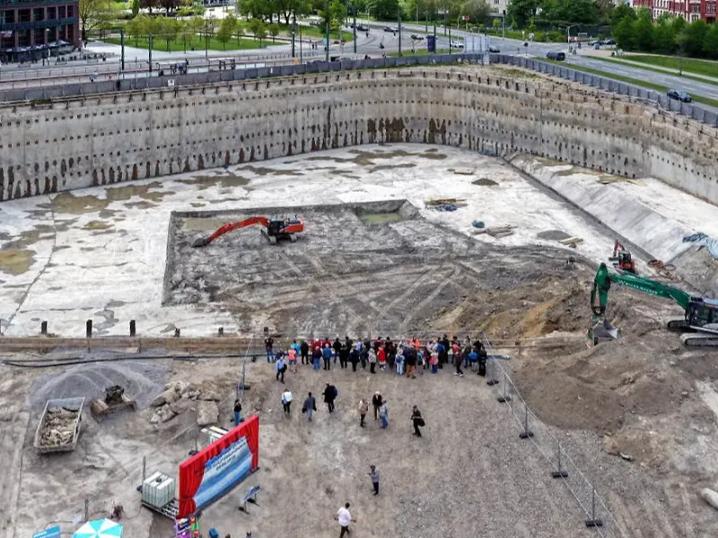 Rostock Yeni Halk Tiyatrosu Genişletilmiş Kaba İnşaat Projesi