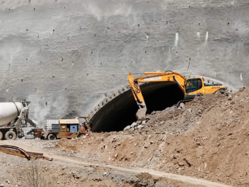 Kvesheti–Kobi Uluslararası Karayolu ve Tünel Projesi