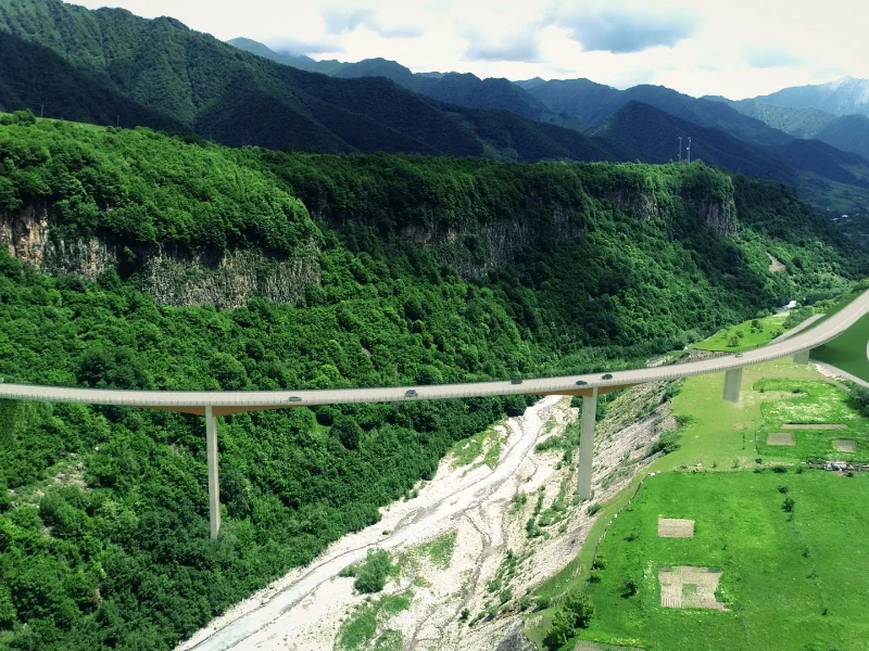 Kvesheti–Kobi Uluslararası Karayolu ve Tünel Projesi